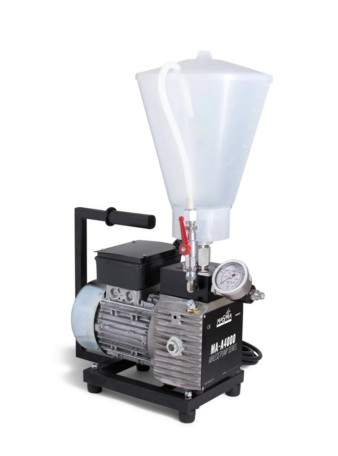 Elektrisches Verpressgerät mit Materialbehälter